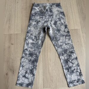 Lululemon Wunder Under Marble Dye High Rise Crop 21” Size 4